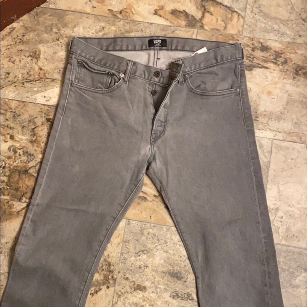 Grey skinny jeans